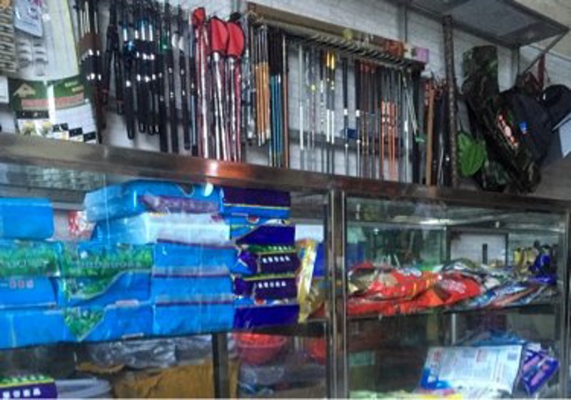 钓鱼人,一个广受钓鱼爱好者青睐的品牌。今天,我们来一起探讨如何选择适合自己的钓鱼装备。